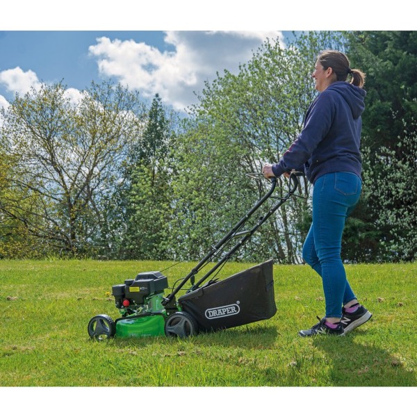 Draper Steel Deck Self-Propelled Petrol Lawn Mower, 410mm, 132cc/3.3HP (08671) Draper Steel Deck Self-Propelled Petrol Lawn Mower, 410mm, 132cc/3.3HP (08671)