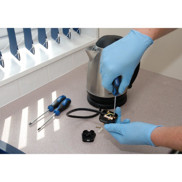 Draper Soft Grip Screwdriver Set, 3 x Plain Slot, 2 x PZ TYPE (5 Piece) (09783) Draper Soft Grip Screwdriver Set, 3 x Plain Slot, 2 x PZ TYPE (5 Piece) (09783)