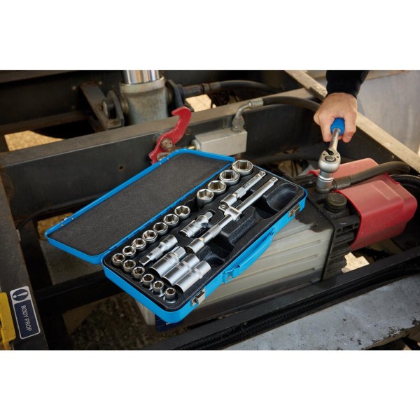 Draper Metric Socket Set, 1/2" Sq. Dr. (26 Piece) (16368) Draper Metric Socket Set, 1/2" Sq. Dr. (26 Piece) (16368)