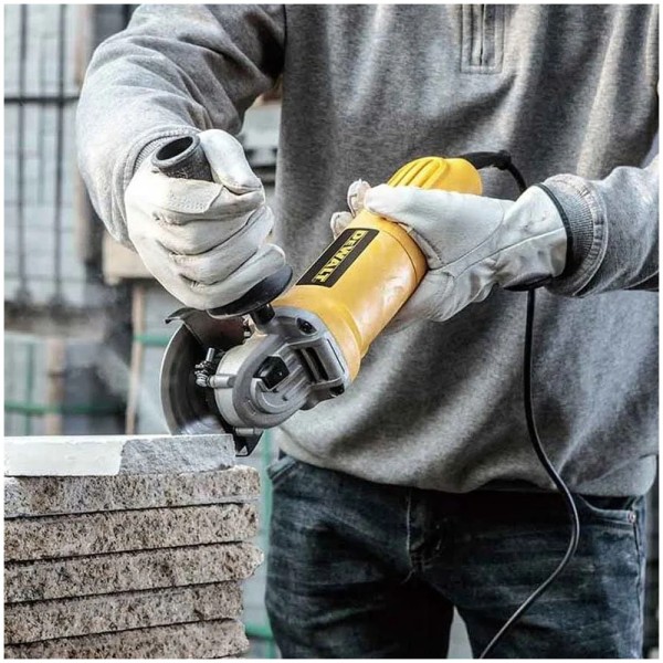 DeWalt 125mm (5") Slide Switch Angle Grinder 950W 240V + 50 x Super Quality 5" INOX Cutting Discs Bundle DeWalt 125mm (5") Slide Switch Angle Grinder 950W 240V + 50 x Super Quality 5" INOX Cutting Discs Bundle