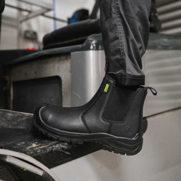 Apache BROOKS Recycled Leather Black Dealer Safety Boot Apache BROOKS Recycled Leather Black Dealer Safety Boot