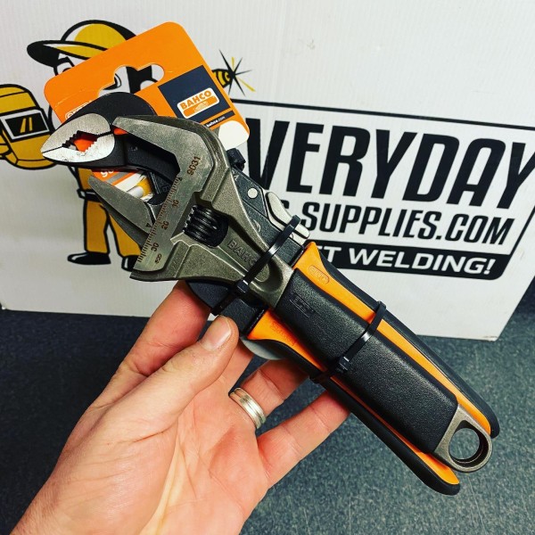 Bahco 9031-8224 Adjustable Wrench & Slip Joint Plier Twin Pack Bahco 9031-8224 Adjustable Wrench & Slip Joint Plier Twin Pack