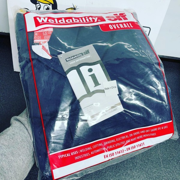 Weldability Heavy Duty Overalls / Boiler Suit Flame Retardant (SALE ITEM) (NO RETURNS) Weldability Heavy Duty Overalls / Boiler Suit Flame Retardant (SALE ITEM) (NO RETURNS)