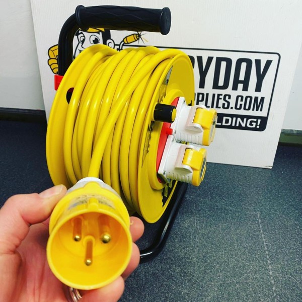 TALATools Heavy-Duty Cable Reel 25m 110V (2.5mm) TALATools Heavy-Duty Cable Reel 25m 110V (2.5mm)