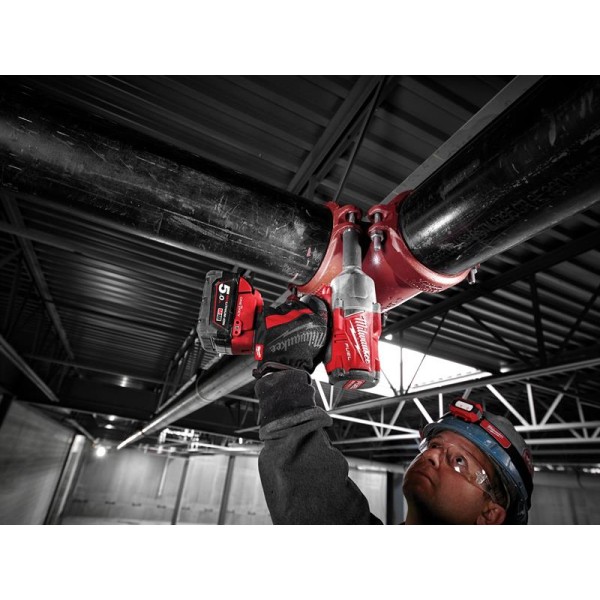 Milwaukee High Torque 1/2″ Impact Wrench (1,898 Nm) with 2 x 5.0Ah Batteries Milwaukee High Torque 1/2″ Impact Wrench (1,898 Nm) with 2 x 5.0Ah Batteries