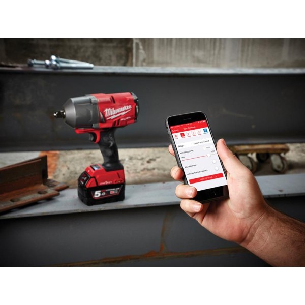 Milwaukee High Torque 1/2″ Impact Wrench (1,898 Nm) with 2 x 5.0Ah Batteries Milwaukee High Torque 1/2″ Impact Wrench (1,898 Nm) with 2 x 5.0Ah Batteries