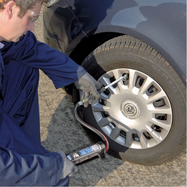 Draper Expert Hi-Flo Air Line Inflator With Twin Open Ended Connector (16234) Draper Expert Hi-Flo Air Line Inflator With Twin Open Ended Connector (16234)