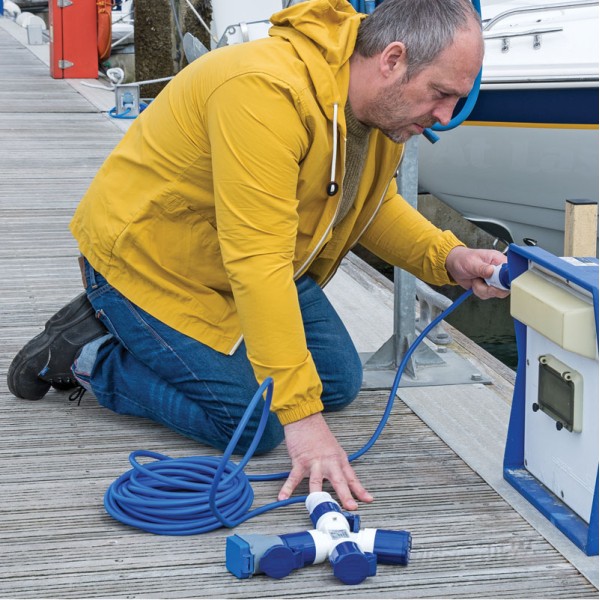 Draper 230V 16A 14m x 1.5mm Extension Cable Draper 230V 16A 14m x 1.5mm Extension Cable