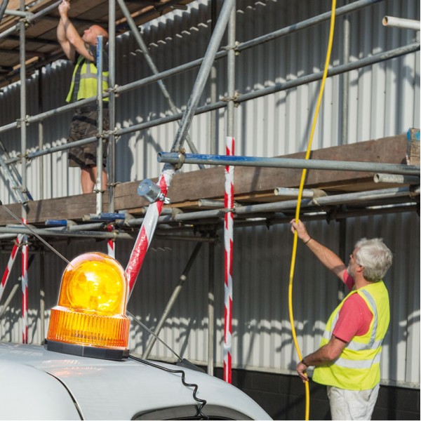 Draper 12V Magnetic Base Rotating Beacon Draper 12V Magnetic Base Rotating Beacon