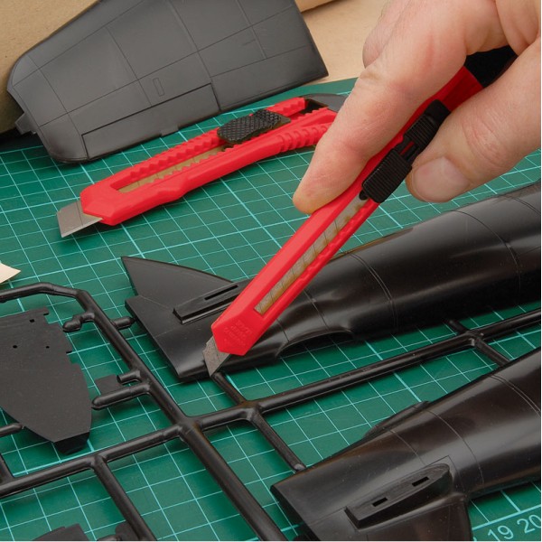 Draper Retractable Segment Blade Knife Draper Retractable Segment Blade Knife