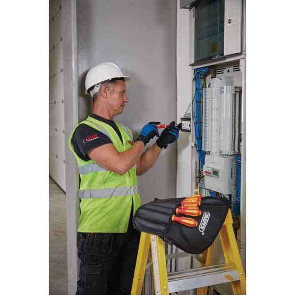 Draper EXPERT XP1000 VDE Slimline Plain Slot Screwdriver 4.0 x 100mm Draper EXPERT XP1000 VDE Slimline Plain Slot Screwdriver 4.0 x 100mm