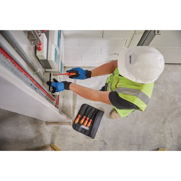 Draper EXPERT XP1000 VDE Slimline Plain Slot Screwdriver 4.0 x 100mm Draper EXPERT XP1000 VDE Slimline Plain Slot Screwdriver 4.0 x 100mm