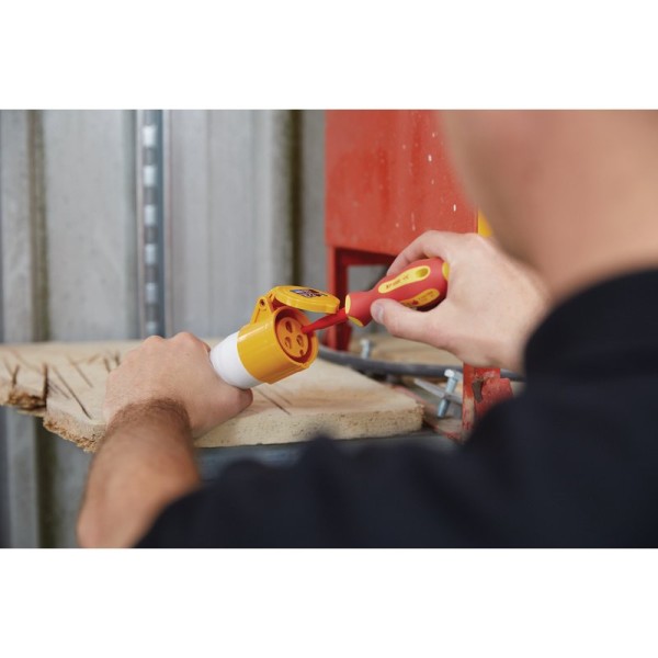 Draper 110V Site Socket 16A Draper 110V Site Socket 16A