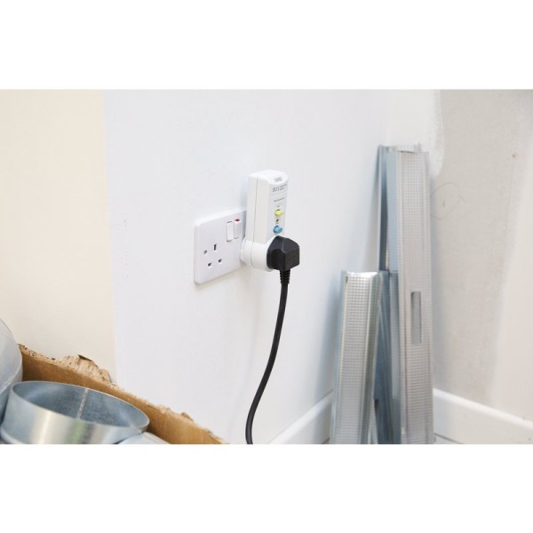 Draper 220-250V/50HZ RCD Adaptor - 13 Amp Draper 220-250V/50HZ RCD Adaptor - 13 Amp