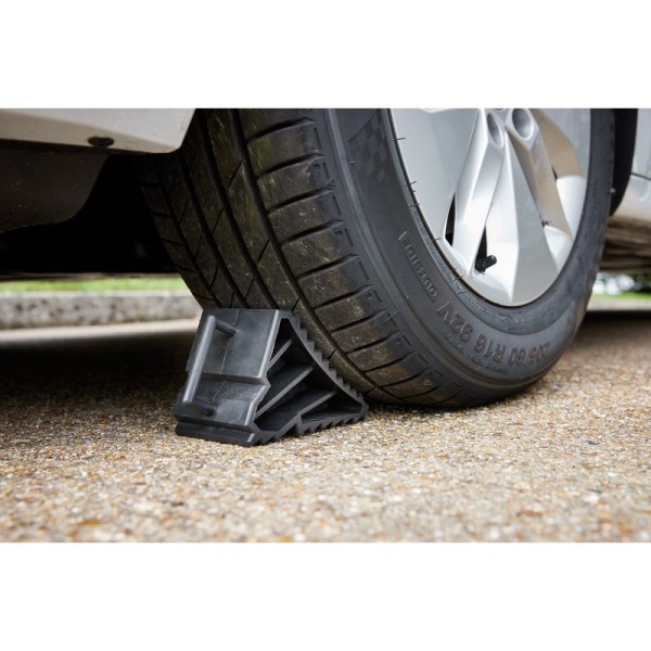 Draper Plastic Wheel Chocks (Pair) Draper Plastic Wheel Chocks (Pair)