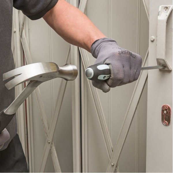 Draper EXPERT Pound Thru' Plain Slot 10 X 250mm Soft Grip Screwdrivers Draper EXPERT Pound Thru' Plain Slot 10 X 250mm Soft Grip Screwdrivers